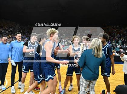 Thumbnail 1 in ThunderRidge vs. Valor Christian (CHSAA 6A State Final) photogallery.