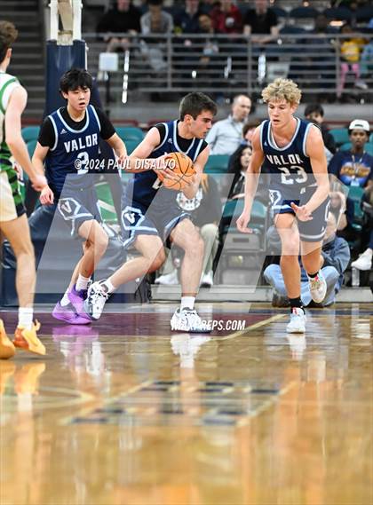 Thumbnail 2 in ThunderRidge vs. Valor Christian (CHSAA 6A State Final) photogallery.