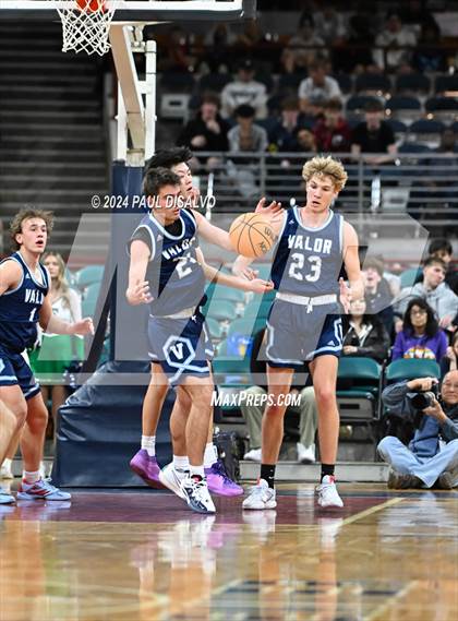 Thumbnail 2 in ThunderRidge vs. Valor Christian (CHSAA 6A State Final) photogallery.