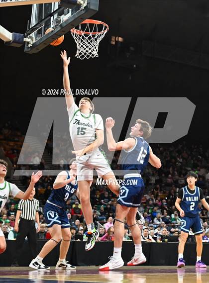 Thumbnail 2 in ThunderRidge vs. Valor Christian (CHSAA 6A State Final) photogallery.