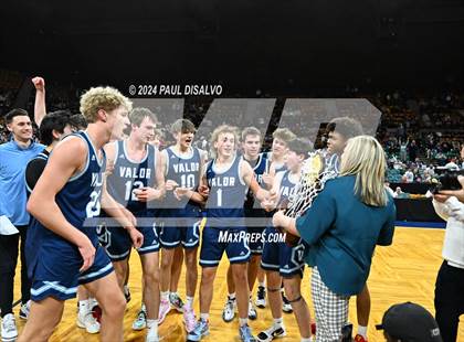 Thumbnail 1 in ThunderRidge vs. Valor Christian (CHSAA 6A State Final) photogallery.