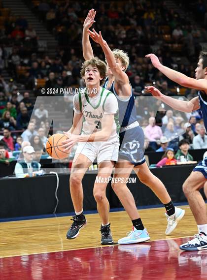 Thumbnail 1 in ThunderRidge vs. Valor Christian (CHSAA 6A State Final) photogallery.