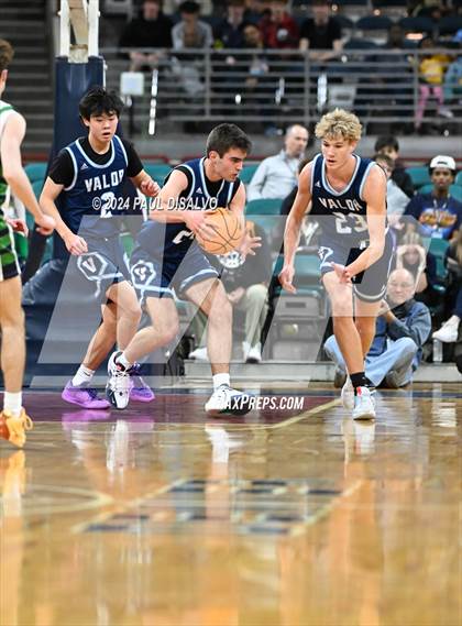 Thumbnail 1 in ThunderRidge vs. Valor Christian (CHSAA 6A State Final) photogallery.