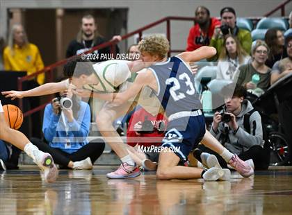 Thumbnail 2 in ThunderRidge vs. Valor Christian (CHSAA 6A State Final) photogallery.