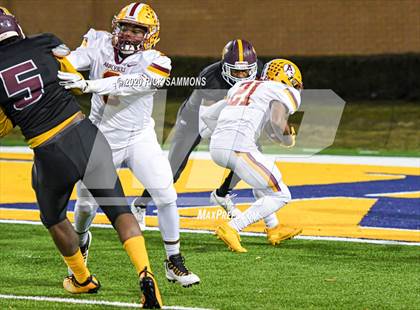 Thumbnail 2 in Abbeville vs. Marion (SCHSL Class AA Final)  photogallery.
