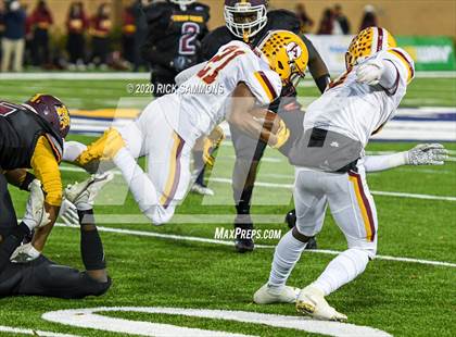 Thumbnail 1 in Abbeville vs. Marion (SCHSL Class AA Final)  photogallery.