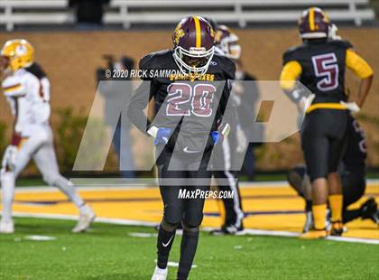 Thumbnail 1 in Abbeville vs. Marion (SCHSL Class AA Final)  photogallery.