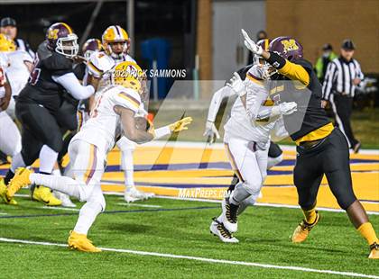 Thumbnail 2 in Abbeville vs. Marion (SCHSL Class AA Final)  photogallery.