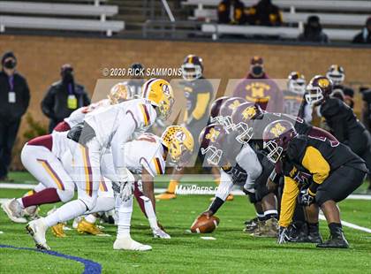 Thumbnail 1 in Abbeville vs. Marion (SCHSL Class AA Final)  photogallery.
