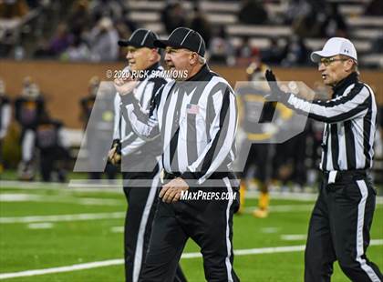 Thumbnail 1 in Abbeville vs. Marion (SCHSL Class AA Final)  photogallery.