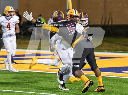 Thumbnail 1 in Abbeville vs. Marion (SCHSL Class AA Final)  photogallery.