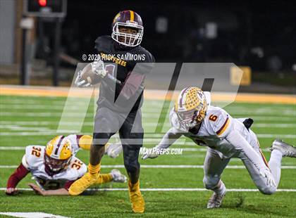 Thumbnail 2 in Abbeville vs. Marion (SCHSL Class AA Final)  photogallery.