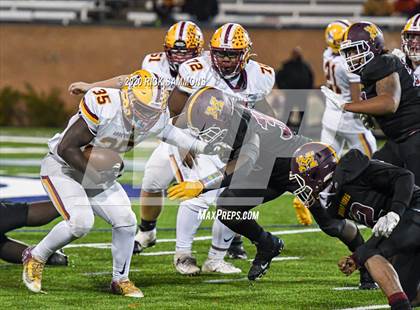Thumbnail 1 in Abbeville vs. Marion (SCHSL Class AA Final)  photogallery.