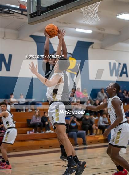 Thumbnail 3 in Victory Christian Academy vs. Madison (Regional JMHS Rumble) photogallery.