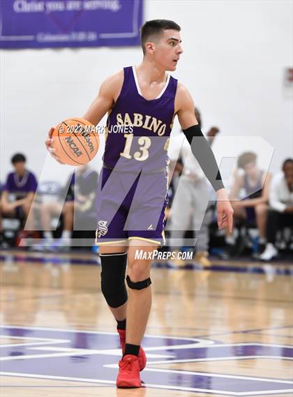 Thumbnail 3 in Phoenix Country Day vs. Sabino (Coyotes Basketball Invitational) photogallery.