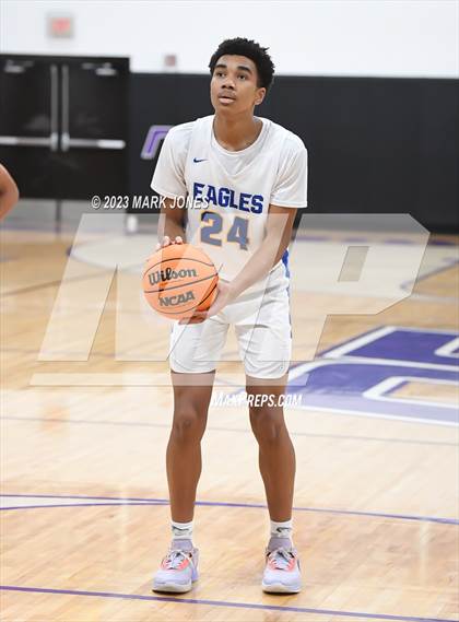 Thumbnail 1 in Phoenix Country Day vs. Sabino (Coyotes Basketball Invitational) photogallery.
