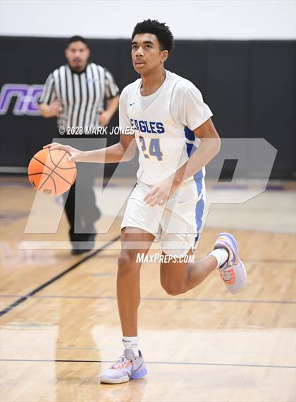 Thumbnail 3 in Phoenix Country Day vs. Sabino (Coyotes Basketball Invitational) photogallery.