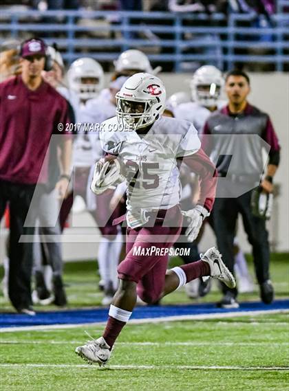 Thumbnail 1 in Ennis vs. Cedar Park (UIL 5A Area Playoff) photogallery.