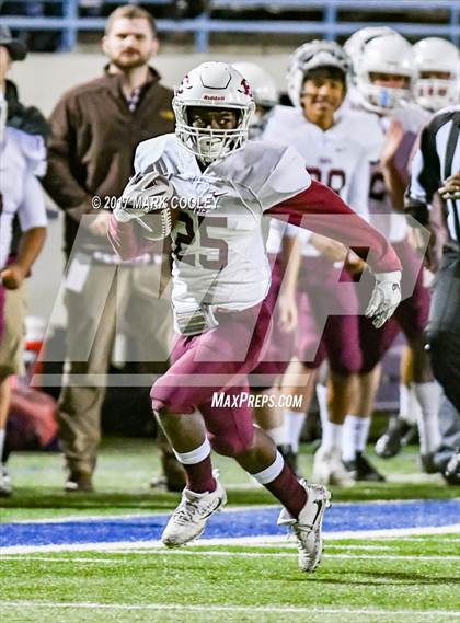 Thumbnail 3 in Ennis vs. Cedar Park (UIL 5A Area Playoff) photogallery.