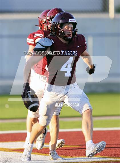 Thumbnail 3 in Vandegrift @ Dripping Springs photogallery.