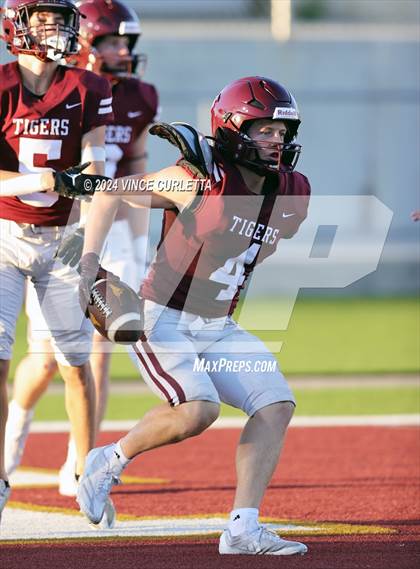 Thumbnail 1 in Vandegrift @ Dripping Springs photogallery.