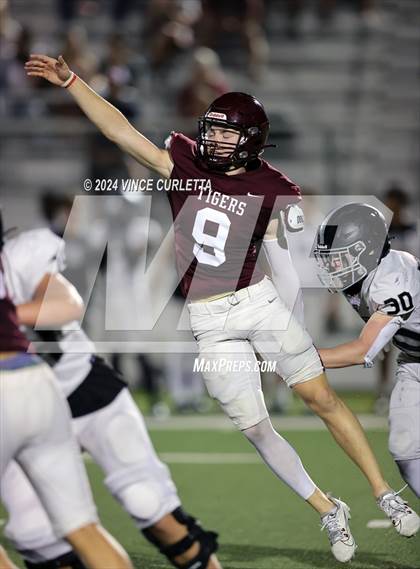 Thumbnail 3 in Vandegrift @ Dripping Springs photogallery.