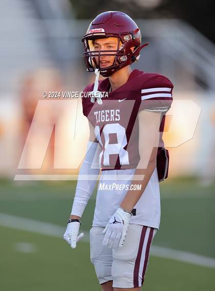 Thumbnail 3 in Vandegrift @ Dripping Springs photogallery.