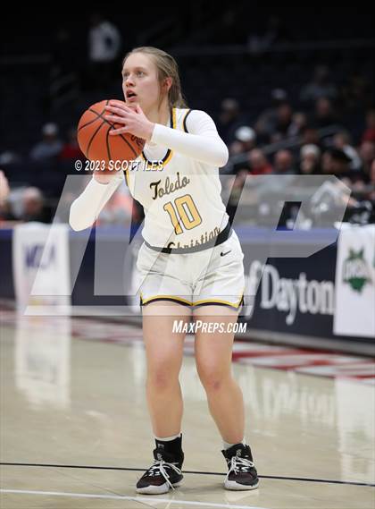 Thumbnail 3 in Springfield vs. Toledo Christian (OHSAA D4 State Semifinal) photogallery.