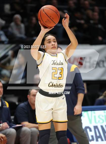 Thumbnail 2 in Springfield vs. Toledo Christian (OHSAA D4 State Semifinal) photogallery.