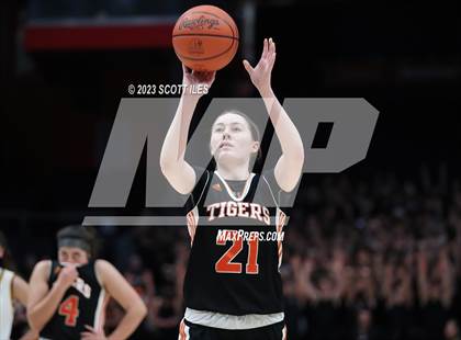 Thumbnail 1 in Springfield vs. Toledo Christian (OHSAA D4 State Semifinal) photogallery.