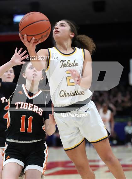 Thumbnail 2 in Springfield vs. Toledo Christian (OHSAA D4 State Semifinal) photogallery.