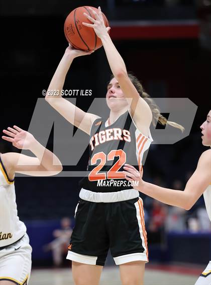 Thumbnail 2 in Springfield vs. Toledo Christian (OHSAA D4 State Semifinal) photogallery.