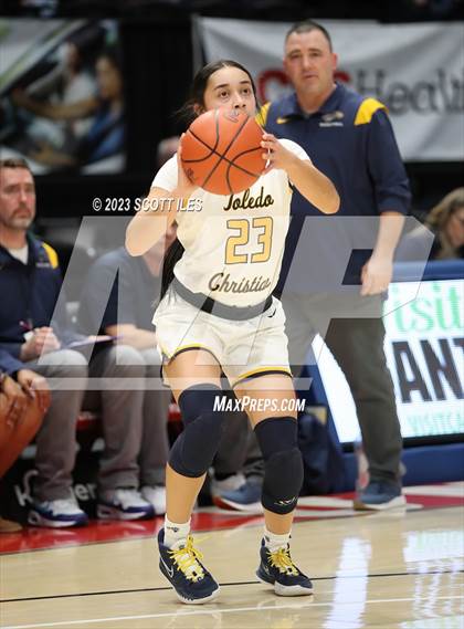 Thumbnail 1 in Springfield vs. Toledo Christian (OHSAA D4 State Semifinal) photogallery.