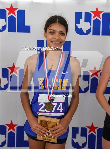 Thumbnail 3 in UIL Cross Country 6A Finals (3200) photogallery.