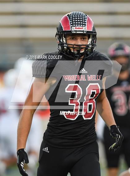 Thumbnail 2 in Gonzales vs. Mineral Wells photogallery.