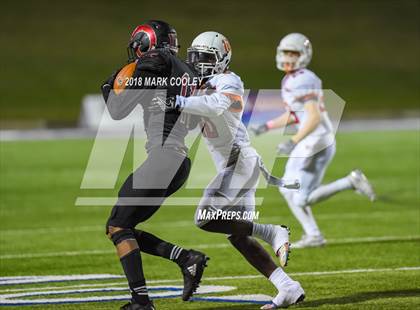 Thumbnail 3 in Gonzales vs. Mineral Wells photogallery.