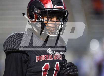 Thumbnail 2 in Gonzales vs. Mineral Wells photogallery.