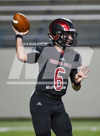 Thumbnail 3 in Gonzales vs. Mineral Wells photogallery.