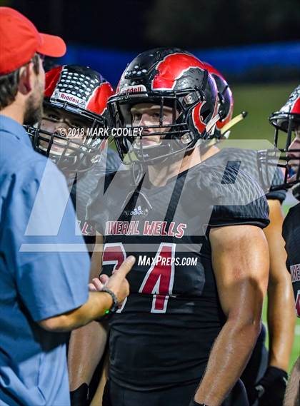 Thumbnail 2 in Gonzales vs. Mineral Wells photogallery.
