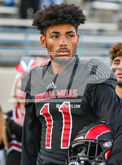 Thumbnail 2 in Gonzales vs. Mineral Wells photogallery.