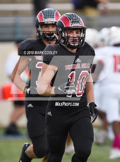 Thumbnail 1 in Gonzales vs. Mineral Wells photogallery.