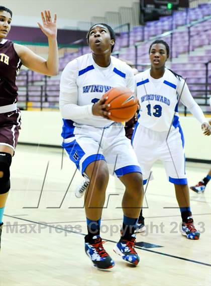 Thumbnail 3 in Nazareth vs. Windward (Nike Tournament of Champions) photogallery.