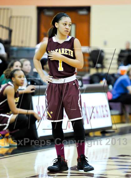 Thumbnail 2 in Nazareth vs. Windward (Nike Tournament of Champions) photogallery.