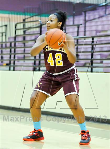 Thumbnail 2 in Nazareth vs. Windward (Nike Tournament of Champions) photogallery.