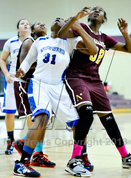 Thumbnail 2 in Nazareth vs. Windward (Nike Tournament of Champions) photogallery.