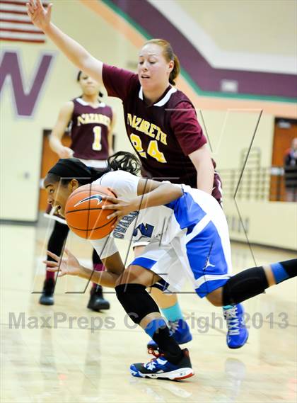 Thumbnail 3 in Nazareth vs. Windward (Nike Tournament of Champions) photogallery.