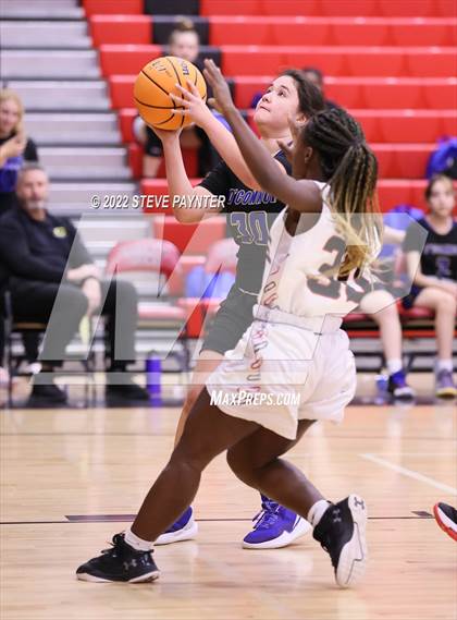 Thumbnail 2 in O'Connor vs Liberty photogallery.