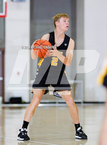 Thumbnail 1 in Bishop O'Dowd @ Cathedral Catholic (Torrey Pines Holiday Classic) photogallery.