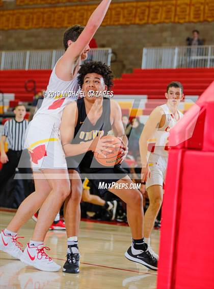 Thumbnail 1 in Bishop O'Dowd @ Cathedral Catholic (Torrey Pines Holiday Classic) photogallery.