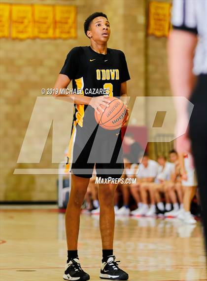 Thumbnail 3 in Bishop O'Dowd @ Cathedral Catholic (Torrey Pines Holiday Classic) photogallery.